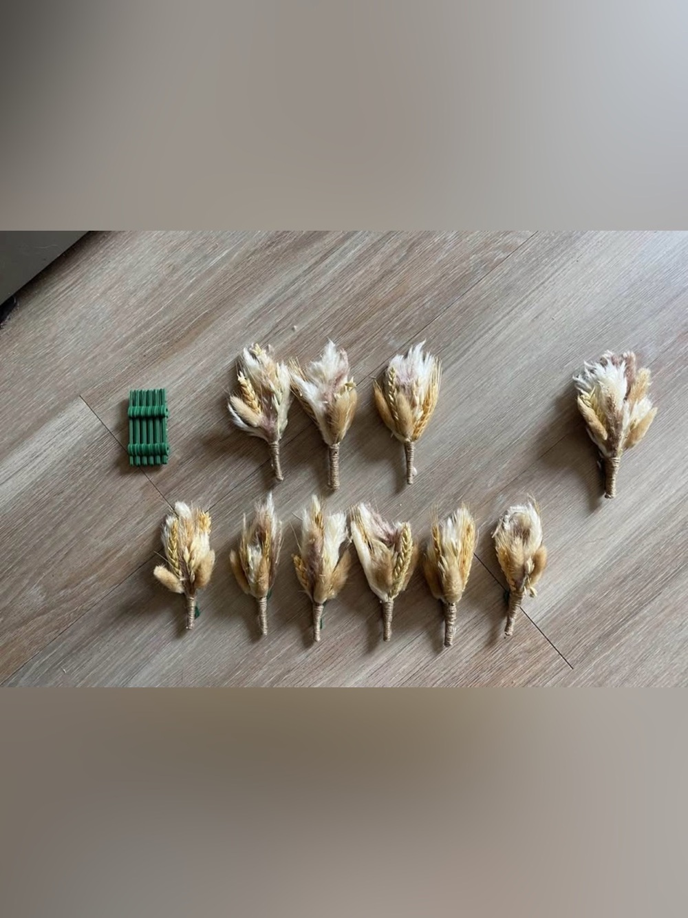 Neutral Dried Floral Boutonniere Set - Natural Beige - 9 groomsmen and 1 groom